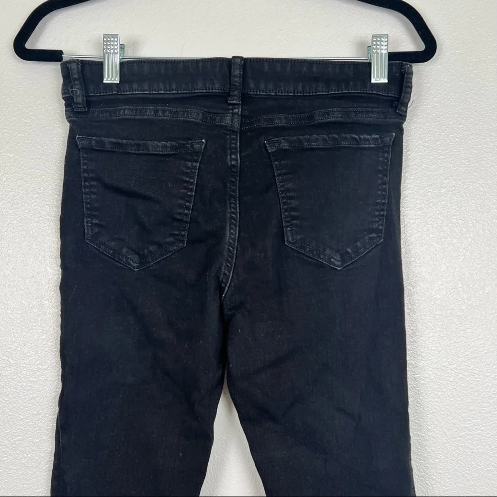 GAP Mid Rise Black Skinny Jeans 4‎